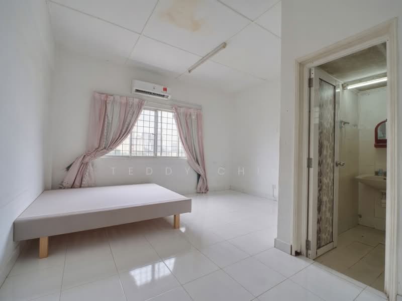 Pangsapuri untuk Dijual di Vista Wira 1 & 2 - Teddy Chin - PropertyGuru.com.my