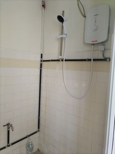 Rumah Teres 2 Tingkat untuk Disewa di Sunway (Selangor) - Angela Ng - Bathroom - PropertyGuru.com.my
