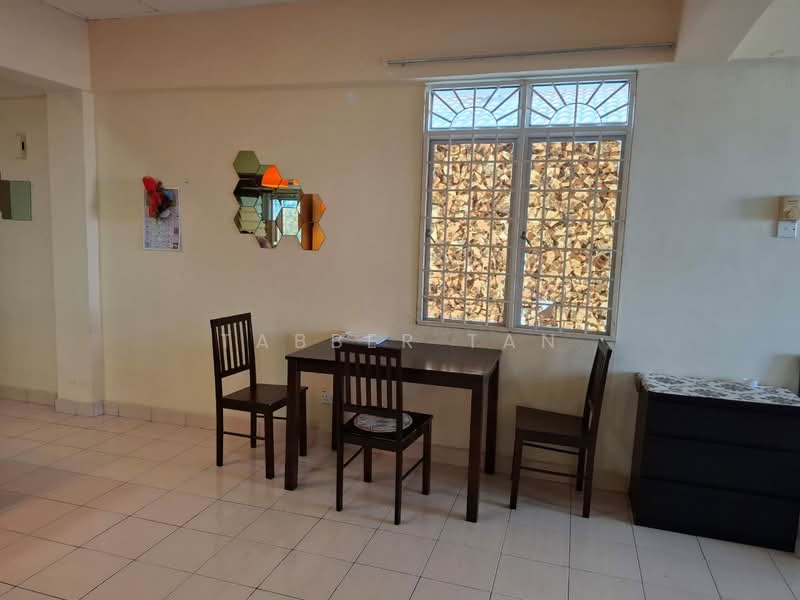 Pangsapuri untuk Disewa di Vista Harmoni - Tabber Tan - Dining Room - PropertyGuru.com.my