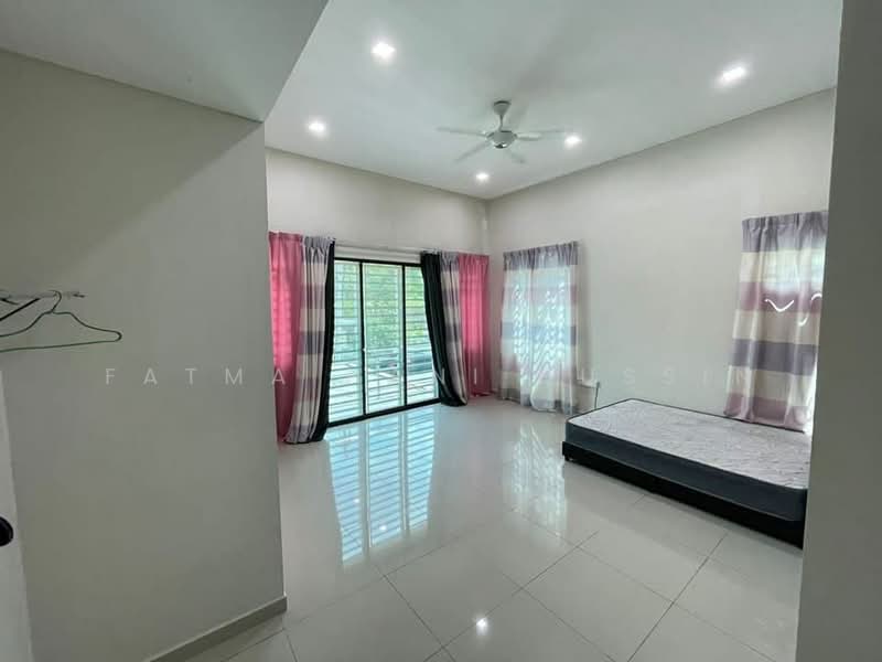 Rumah Teres untuk Dijual di Seremban (Negeri Sembilan) - Fatma Hani Hussin - Bedroom - PropertyGuru.com.my