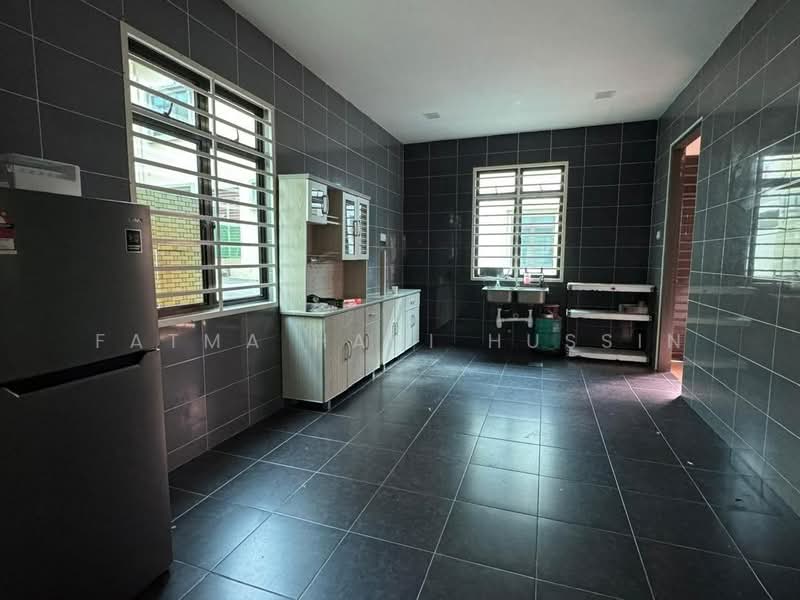 Rumah Teres untuk Dijual di Seremban (Negeri Sembilan) - Fatma Hani Hussin - Kitchen - PropertyGuru.com.my