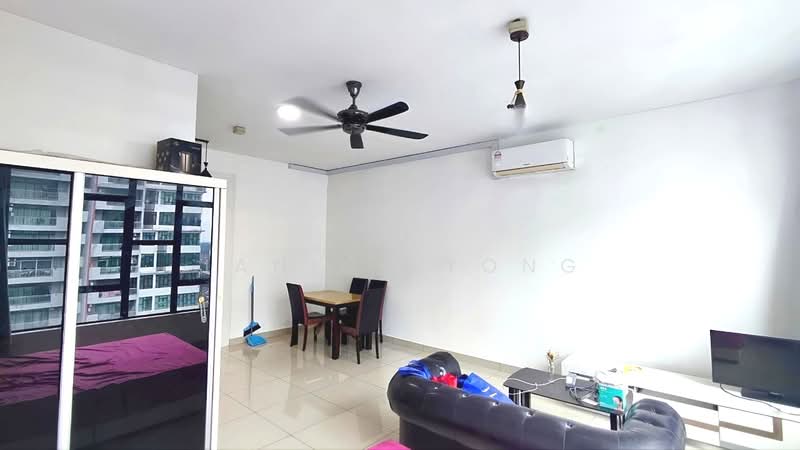 Pangsapuri untuk Dijual di Austin Regency (Pangsapuri Austin Perdana) - Janice Yong - Living Room - PropertyGuru.com.my