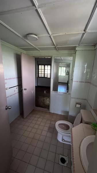 Kondominium untuk Dijual di Menara Mutiara - CY Khoo - Bathroom - PropertyGuru.com.my
