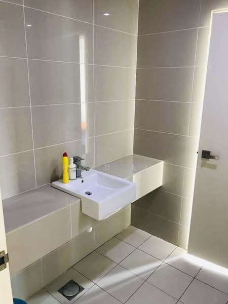 Kondominium untuk Disewa di Mirage By The Lake - Fuad Ali - Bathroom - PropertyGuru.com.my