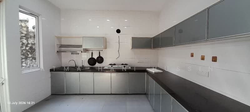 Rumah Banglo untuk Dijual di Saujana Puchong (Puchong) - Fatma Hani Hussin - Kitchen - PropertyGuru.com.my