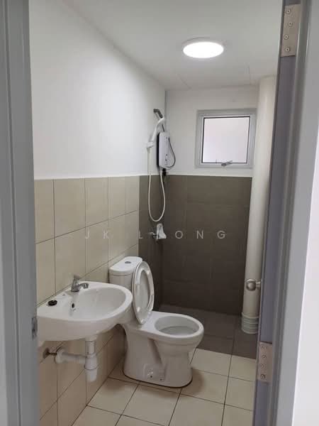 Servis Apartment untuk Disewa di Kiara Kasih - JK Leong - Bathroom - PropertyGuru.com.my