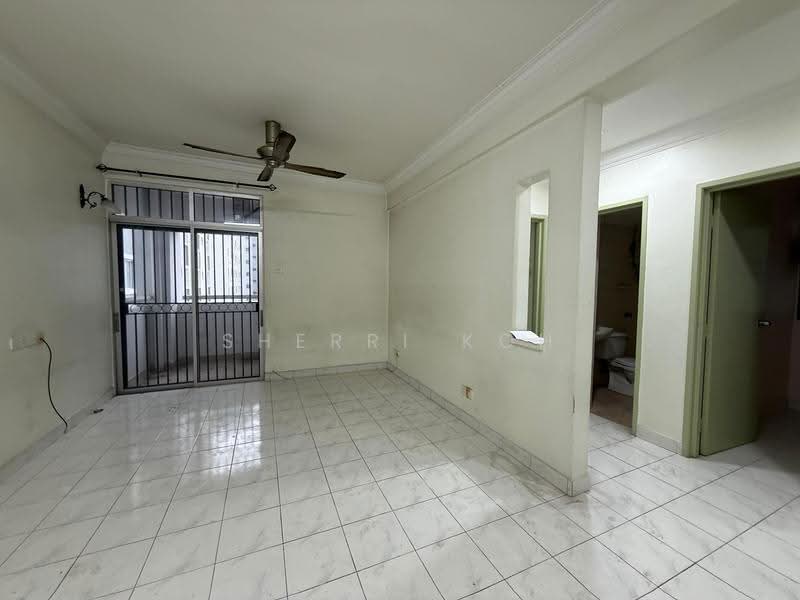 Kondominium untuk Dijual di D'aman Crimson - Sherri Koh - Living Room - PropertyGuru.com.my