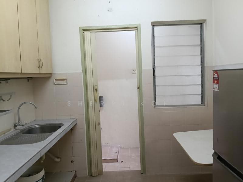 Kondominium untuk Dijual di D'aman Crimson - Sherri Koh - Kitchen - PropertyGuru.com.my