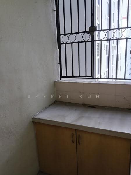 Kondominium untuk Dijual di D'aman Crimson - Sherri Koh - Balcony - PropertyGuru.com.my
