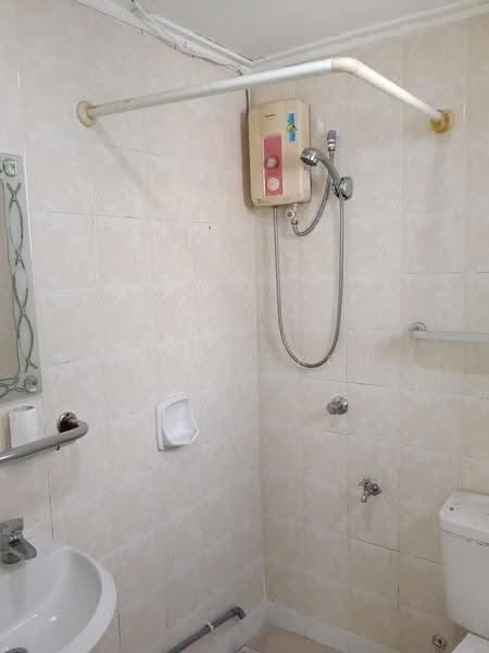 Kondominium untuk Dijual di D'aman Crimson - Sherri Koh - Bathroom - PropertyGuru.com.my