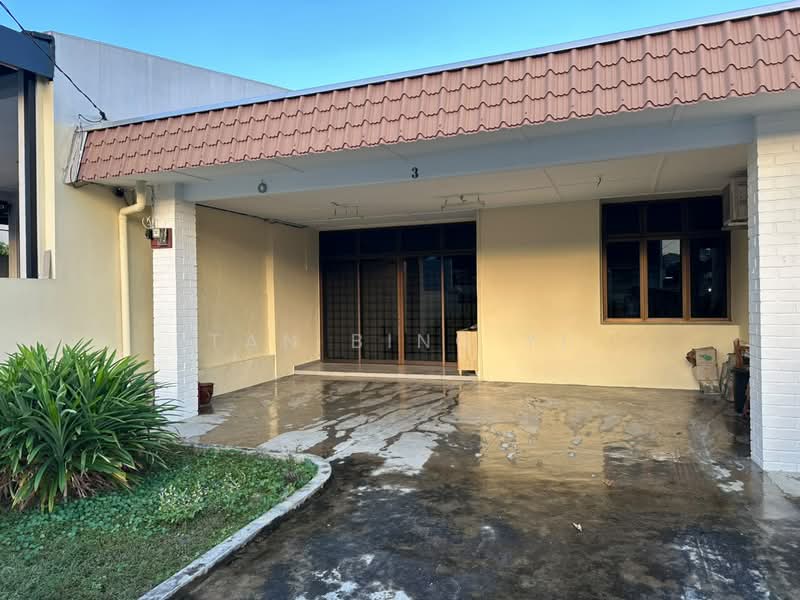 1-storey Terraced House for Rent in Taman Pelangi (Johor Bahru) - Tan Bing Yi - Exterior - PropertyGuru.com.my