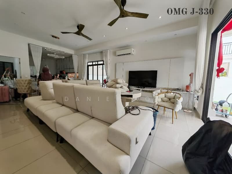 Semi-Detached House for Sale in Setia Utama (Setia Alam) - Daniel Kok - Living Room - PropertyGuru.com.my