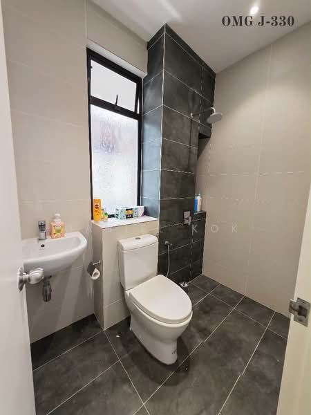 Semi-Detached House for Sale in Setia Utama (Setia Alam) - Daniel Kok - Bathroom - PropertyGuru.com.my
