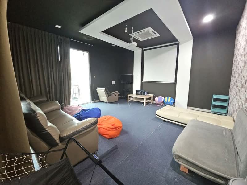 3-storey Terraced House for Sale in Taman Nusa Sentral (Iskandar Puteri (Nusajaya)) - Sherrly Sow - Living Room - PropertyGuru.com.my