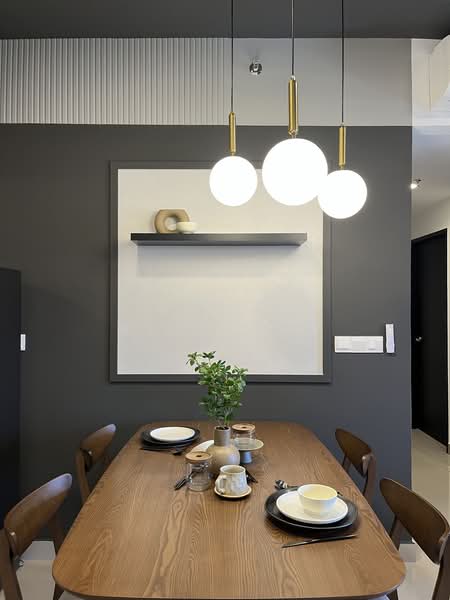 Servis Apartment untuk Disewa di M Luna - Pearl Ho - Dining Room - PropertyGuru.com.my