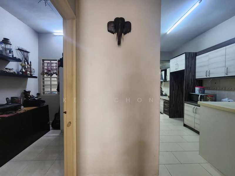 2-storey Terraced House for Sale in Bandar Bukit Puchong (Puchong) - Kent Chong - Kitchen - PropertyGuru.com.my