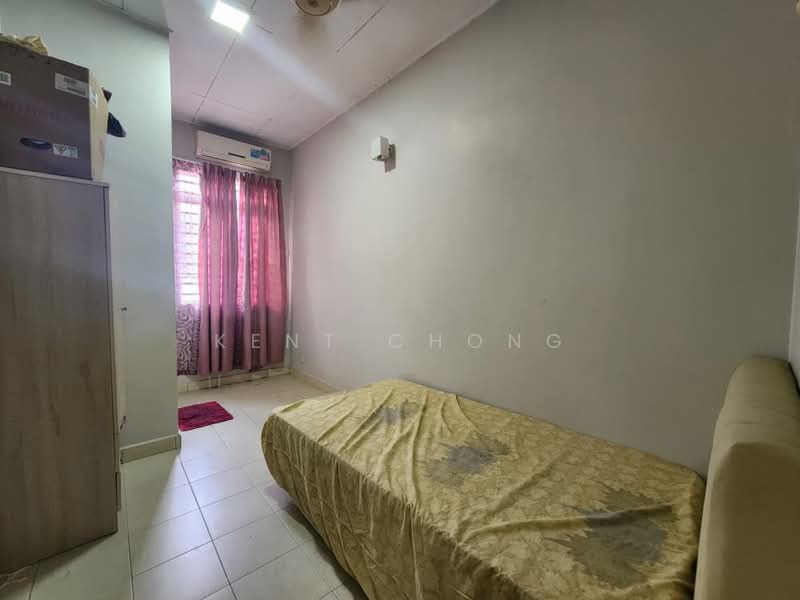 2-storey Terraced House for Sale in Bandar Bukit Puchong (Puchong) - Kent Chong - Bedroom - PropertyGuru.com.my