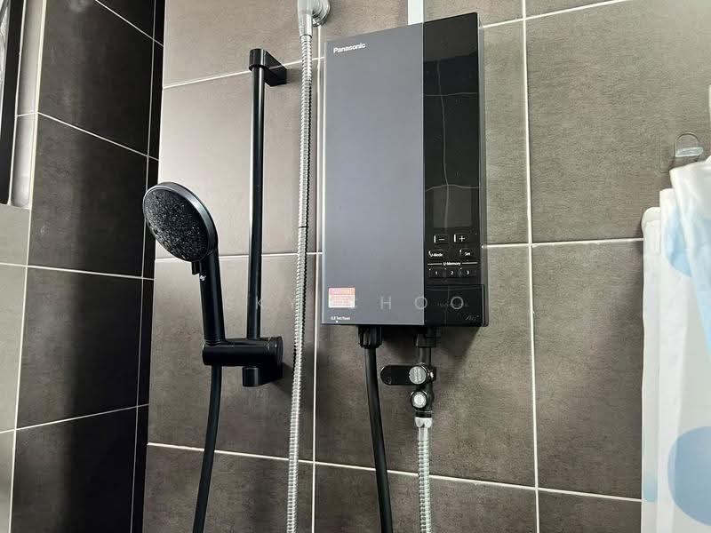 Kediaman Servis untuk Dijual di The Netizen - Sky Choo - Bathroom - PropertyGuru.com.my