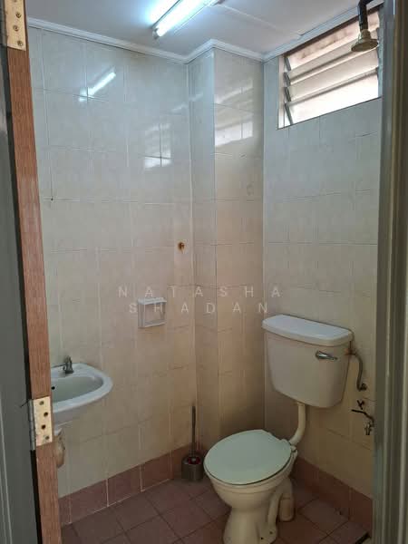 Pangsapuri untuk Dijual di Pangsapuri Delima - Natasha Shadan - Bathroom - PropertyGuru.com.my