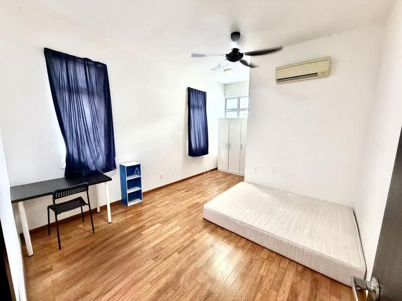 Rumah Teres 2 Tingkat untuk Dijual di Taman Molek (Johor Bahru) - Calvin Lee - PropertyGuru.com.my