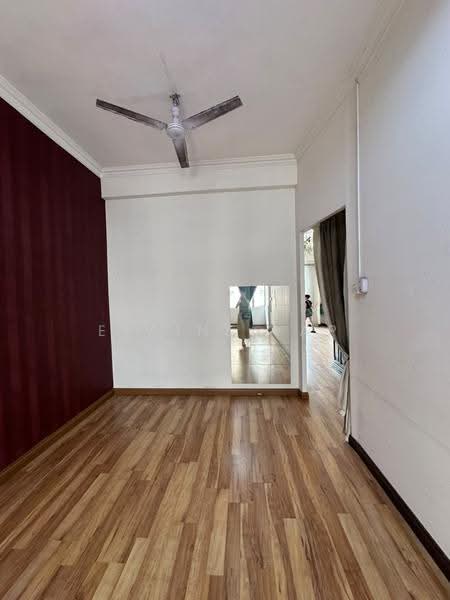 Kedai untuk Disewa di Usj 16 (Subang Jaya) - Elaine Yap - Interior - PropertyGuru.com.my