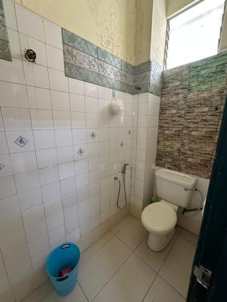 Kedai untuk Disewa di Usj 16 (Subang Jaya) - Elaine Yap - Bathroom - PropertyGuru.com.my