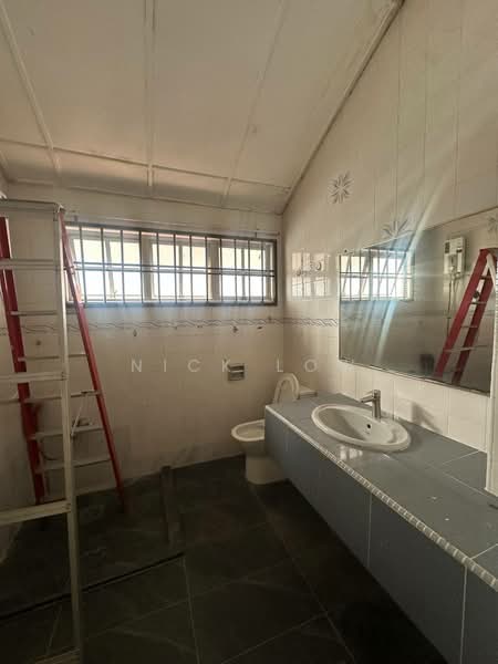 Semi-Detached House for Rent in Taman Perling (Perling) - Nick Low - Bathroom - PropertyGuru.com.my