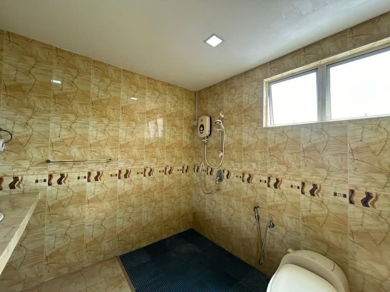 Bungalow House untuk Dijual di KL City Centre (Kuala Lumpur) - Nur Alia Omar - Bathroom - PropertyGuru.com.my