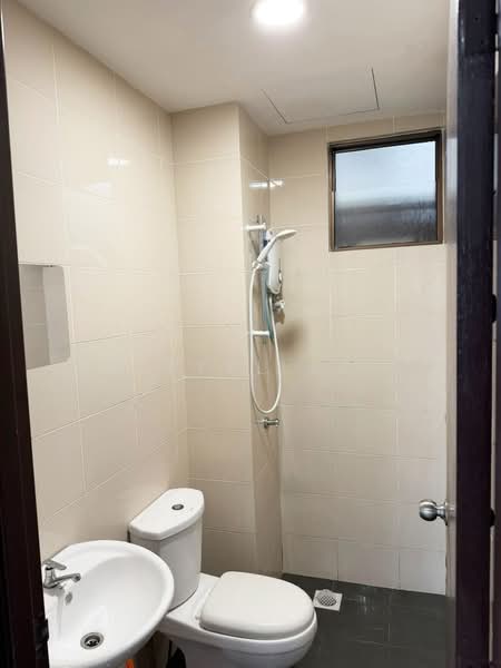 Condominium for Rent at Residensi Zamrud - Eiffel Lai - Bathroom - PropertyGuru.com.my