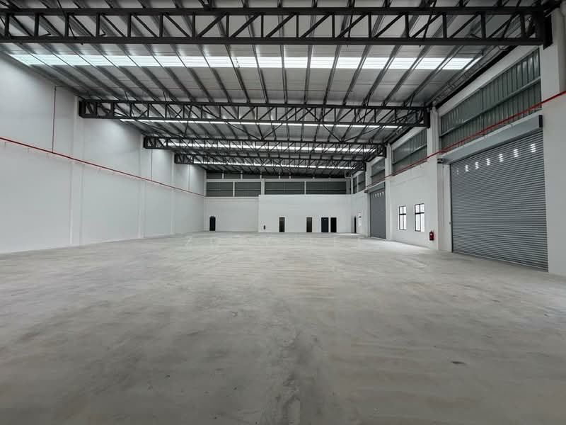 Factory for Rent in Eco Business Park 1 (Johor Bahru) - Zoey Lee - Interior - PropertyGuru.com.my