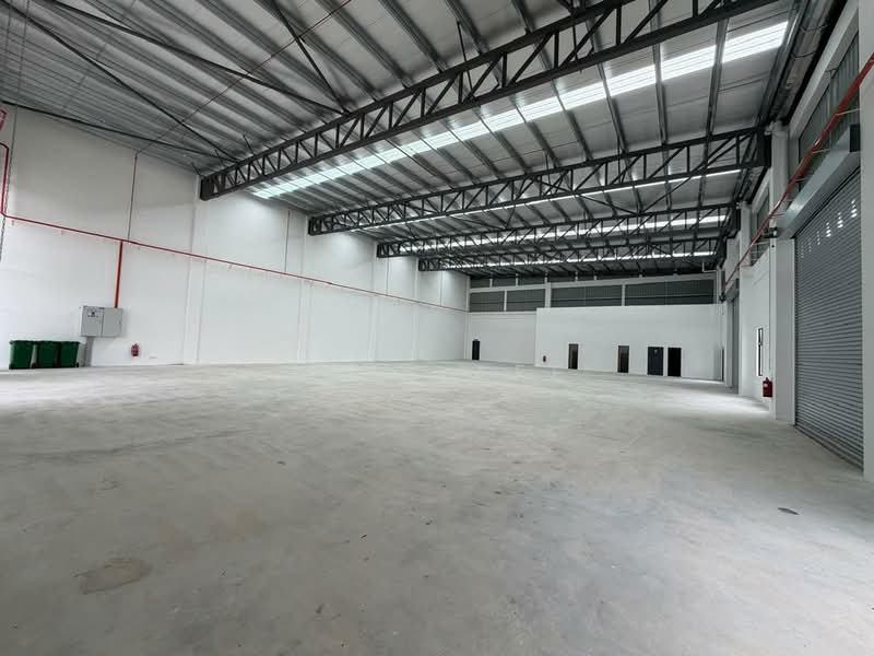 Factory for Rent in Eco Business Park 1 (Johor Bahru) - Zoey Lee - Interior - PropertyGuru.com.my