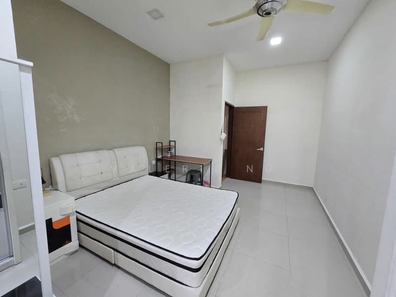 Rumah Teres 2 Tingkat untuk Dijual di Kepong Baru (Kepong) - Valerie Ng - Bedroom - PropertyGuru.com.my