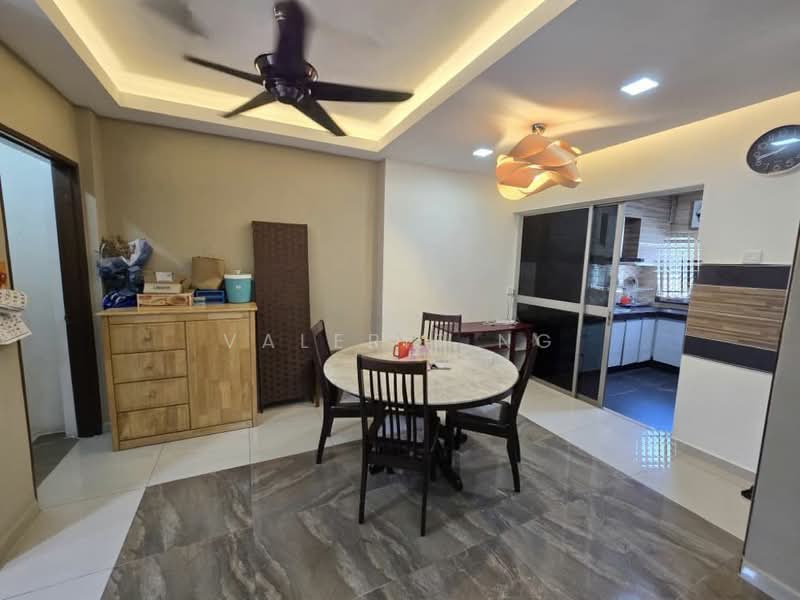 Rumah Teres 2 Tingkat untuk Dijual di Kepong Baru (Kepong) - Valerie Ng - Dining Room - PropertyGuru.com.my