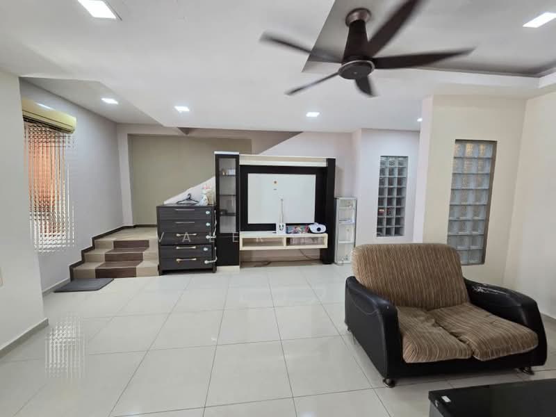 Rumah Teres 2 Tingkat untuk Dijual di Kepong Baru (Kepong) - Valerie Ng - Living Room - PropertyGuru.com.my