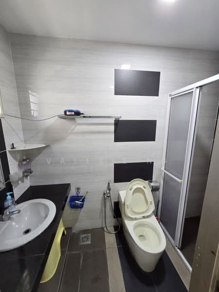 Rumah Teres 2 Tingkat untuk Dijual di Kepong Baru (Kepong) - Valerie Ng - Bathroom - PropertyGuru.com.my