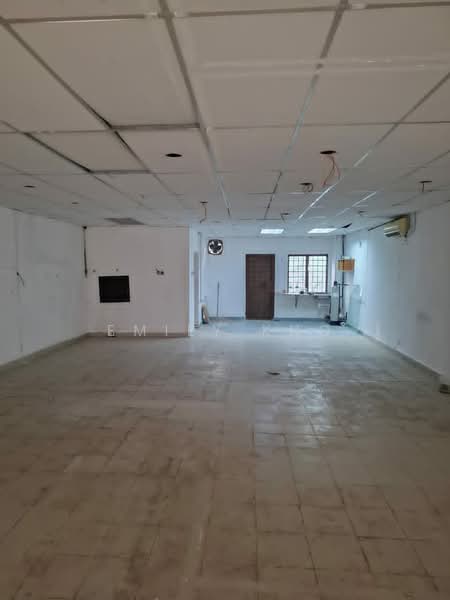 Kedai / Pejabat untuk Disewa di Seksyen 13 (Shah Alam) - Emily Kho - Interior - PropertyGuru.com.my