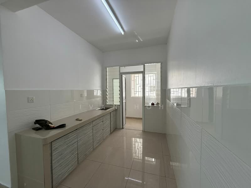 Service Residence for Rent at Saville @ Melawati - Ivan Hoh - Kitchen - PropertyGuru.com.my