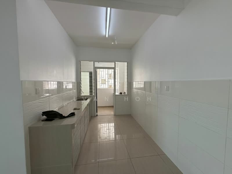 Service Residence for Rent at Saville @ Melawati - Ivan Hoh - Kitchen - PropertyGuru.com.my