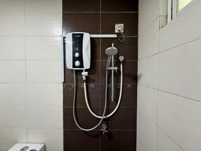 Service Residence for Rent at Saville @ Melawati - Ivan Hoh - Bathroom - PropertyGuru.com.my