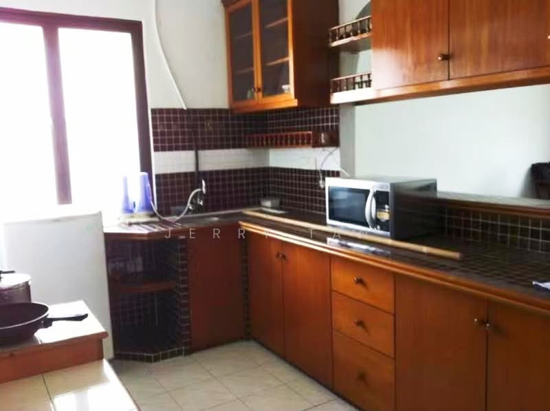 Rumah Flat untuk Disewa di Taman Lip Sin Block 1, 3 & 5 - Jerry Tan - Kitchen - PropertyGuru.com.my