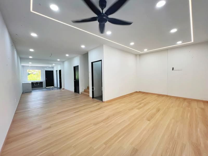 2-storey Terraced House for Sale in Taman Putri (Kulai) - Gordon Chai - Living Room - PropertyGuru.com.my