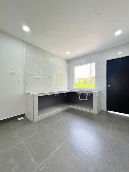 2-storey Terraced House for Sale in Taman Putri (Kulai) - Gordon Chai - Kitchen - PropertyGuru.com.my