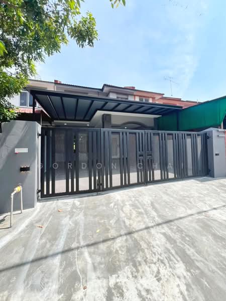 2-storey Terraced House for Sale in Taman Putri (Kulai) - Gordon Chai - Exterior - PropertyGuru.com.my