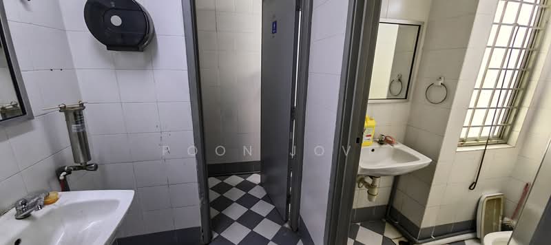 Office for Rent in Sungai Buloh (Selangor) - Poon Jovi - Bathroom - PropertyGuru.com.my