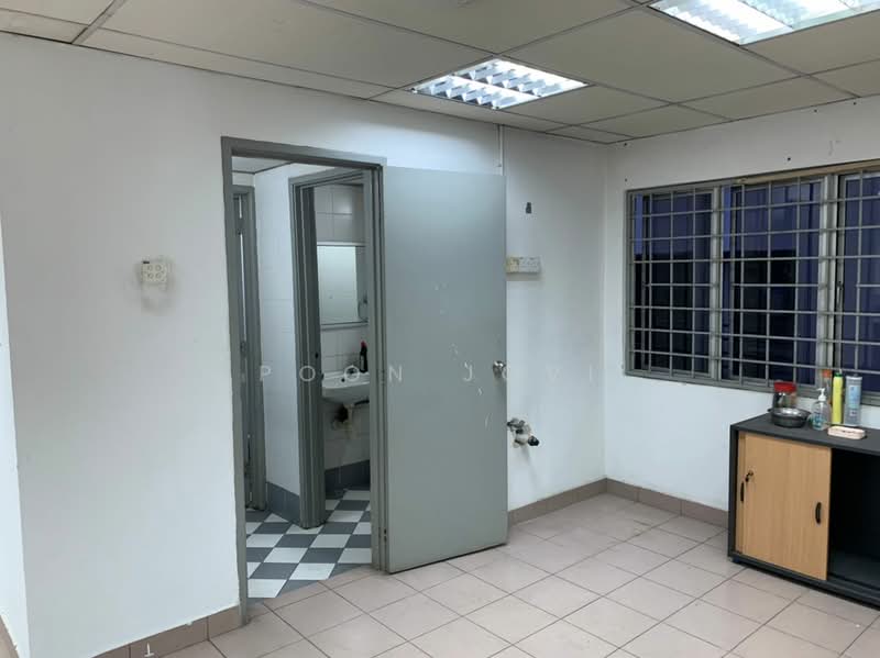 Office for Rent in Sungai Buloh (Selangor) - Poon Jovi - Bathroom - PropertyGuru.com.my