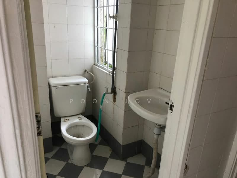 Office for Rent in Sungai Buloh (Selangor) - Poon Jovi - Bathroom - PropertyGuru.com.my