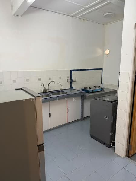 Rumah Teres 2-Tingkat untuk Disewa di Bandar Baru Permas Jaya (Permas Jaya) - Jocelyn Law - Kitchen - PropertyGuru.com.my