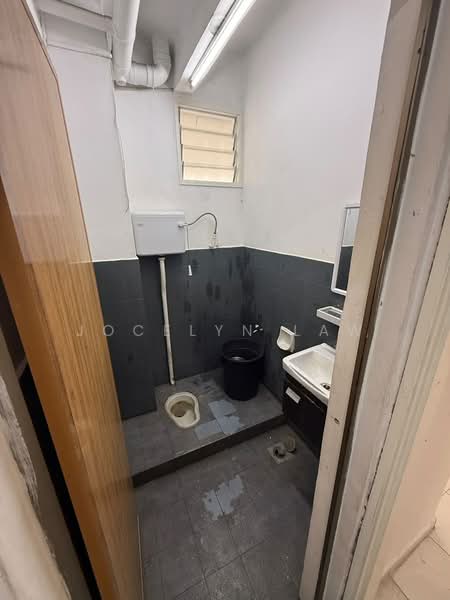Rumah Teres 2-Tingkat untuk Disewa di Bandar Baru Permas Jaya (Permas Jaya) - Jocelyn Law - Bathroom - PropertyGuru.com.my
