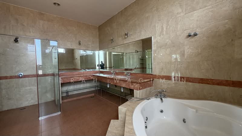 Bungalow for Sale in Damansara Heights (Damansara Heights) - Farah Wagimin - Bathroom - PropertyGuru.com.my