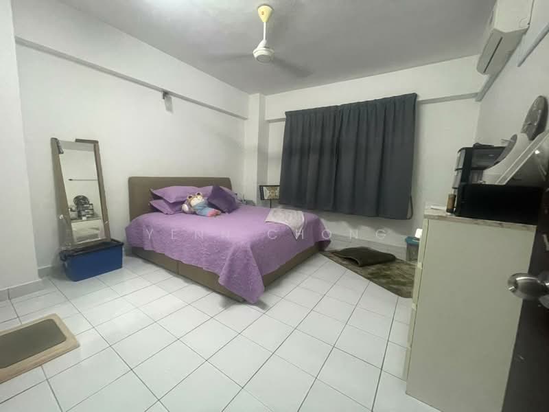 Condominium for Sale at Vista Komanwel A - Yenn Chong - Bedroom - PropertyGuru.com.my
